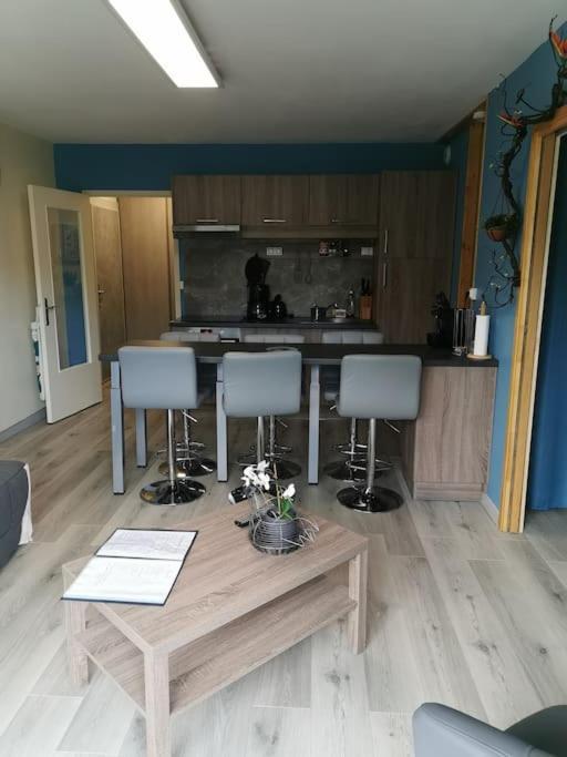 Le Bonheur Au Vert Feuillage Honfleur Extérieur photo